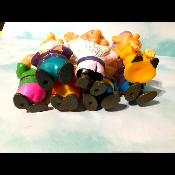 DISNEY RETRO Snow White And Seven Dwarfs SqueakToy - Picture 13 of 14